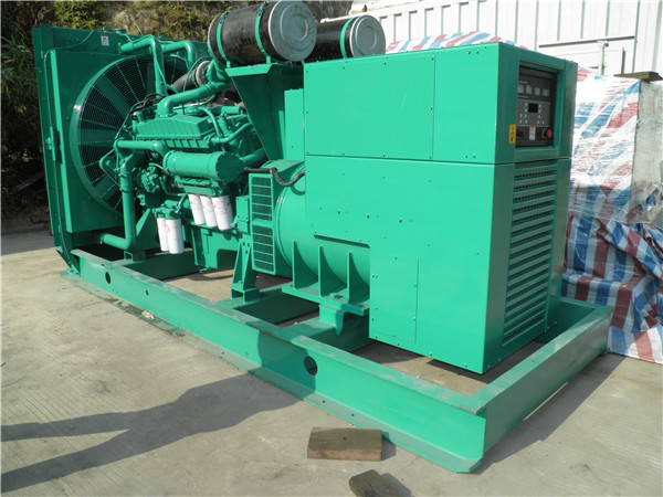 吉水出租发电机 发电机组厂家：柴油发电机组的控制屏的作用是什么？