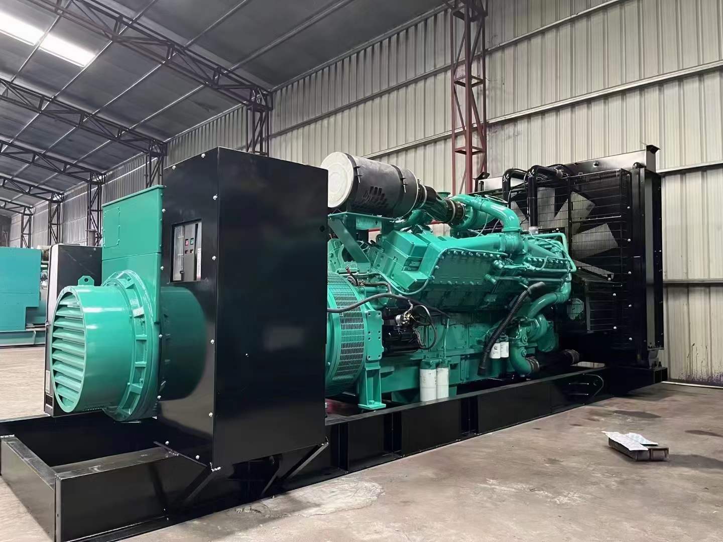吉水如何降低 800kW 柴油发电机输出电流的波动？