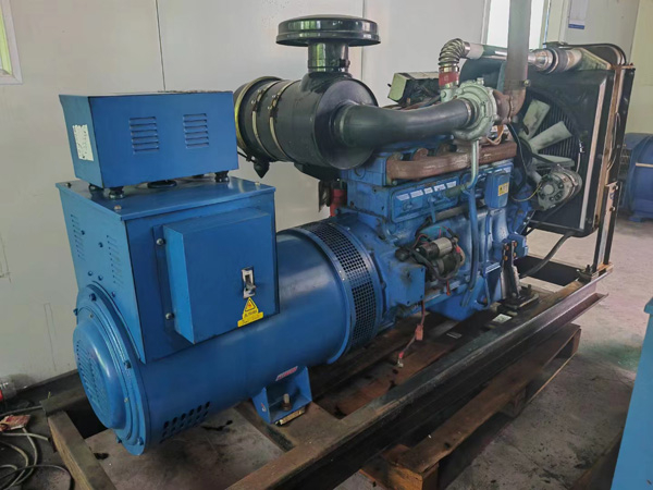 吉水100kW柴油发电机组使用多级机油有哪些优缺点？